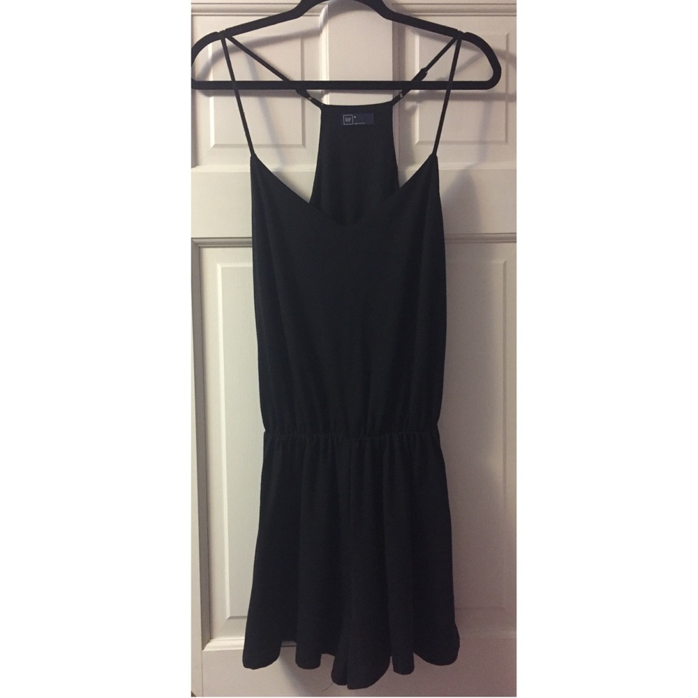 NWT Black GAP Romper ✨